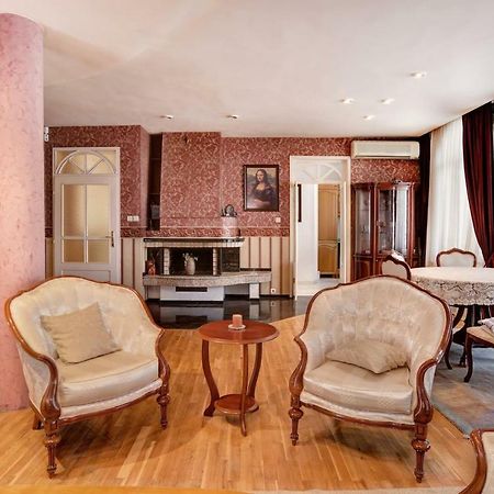 Aristocratic, Elegant, Designer Top Central Apartment Sofia Eksteriør bilde