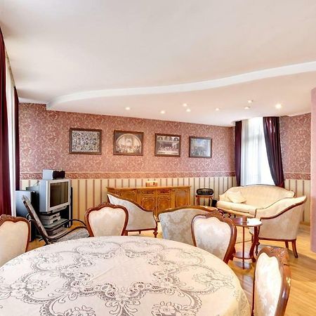 Aristocratic, Elegant, Designer Top Central Apartment Sofia Eksteriør bilde