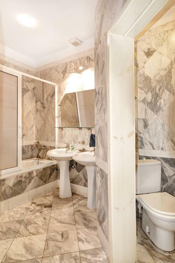 Aristocratic, Elegant, Designer Top Central Apartment Sofia Eksteriør bilde