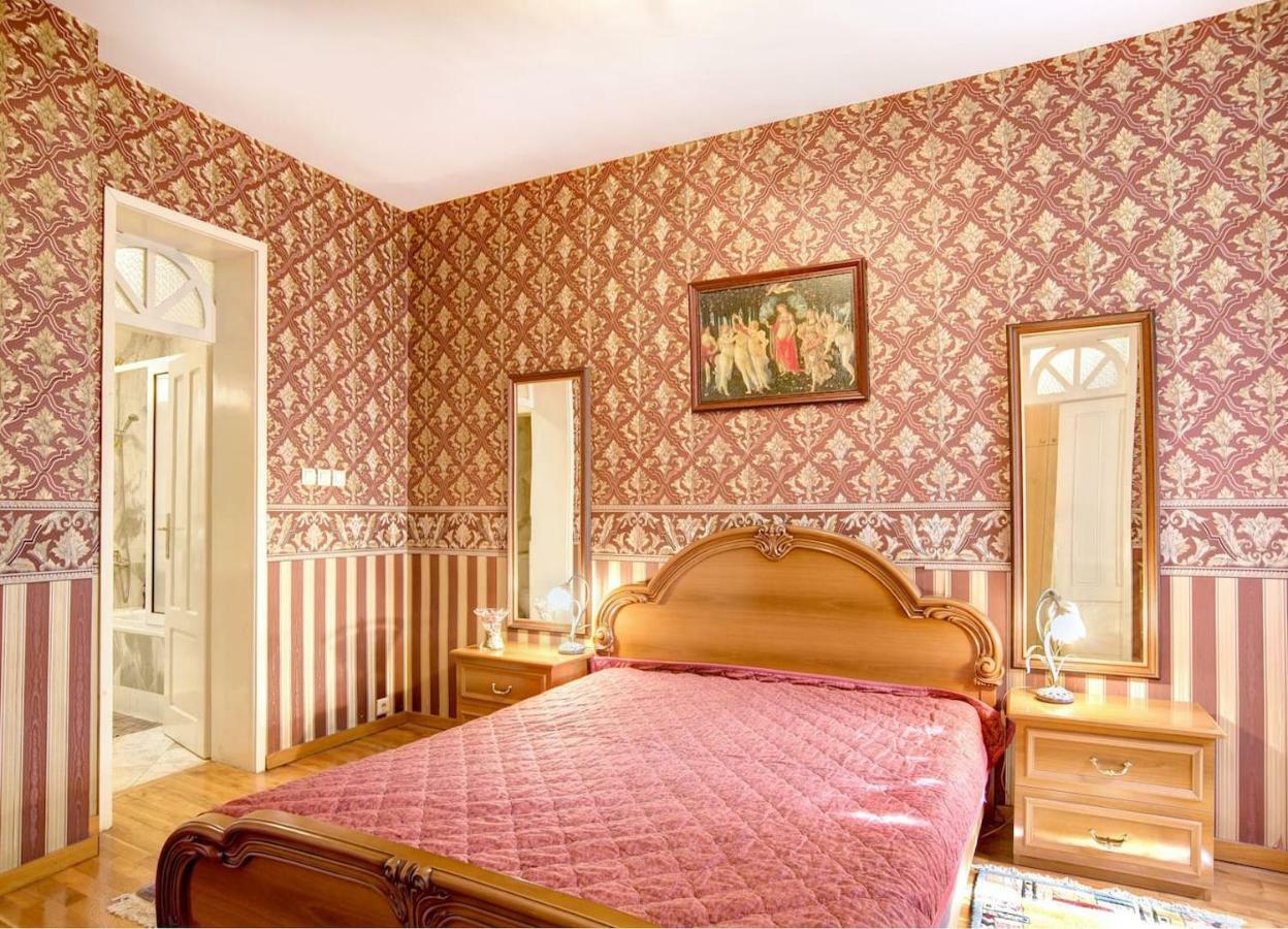 Aristocratic, Elegant, Designer Top Central Apartment Sofia Eksteriør bilde
