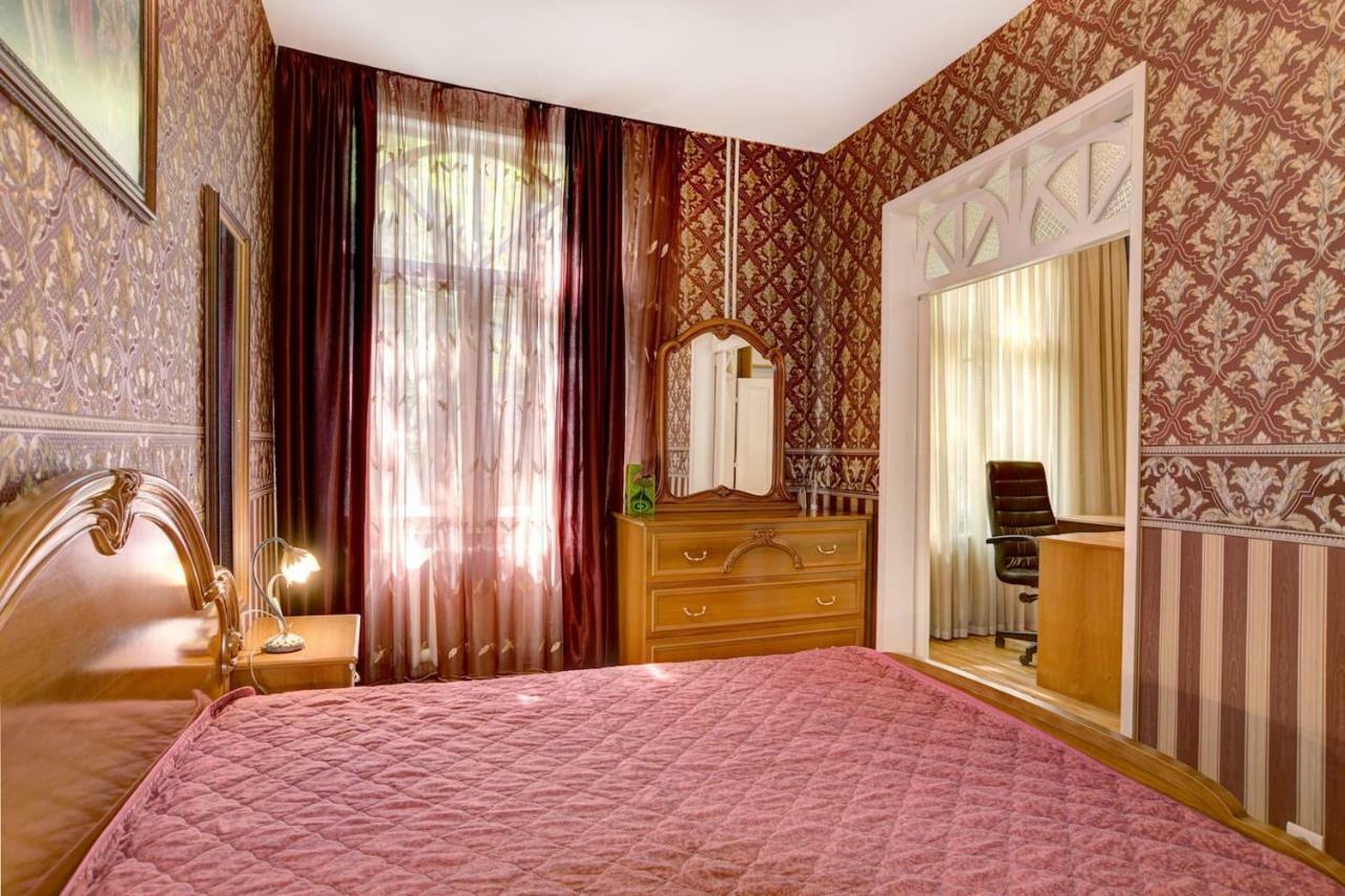 Aristocratic, Elegant, Designer Top Central Apartment Sofia Eksteriør bilde